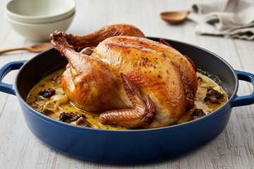 Chapon aux morilles et au vin jaune