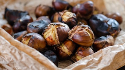 Oubliez le four : la technique magique pour réussir de parfaits marrons chauds à l'Air fryer en 15 minutes