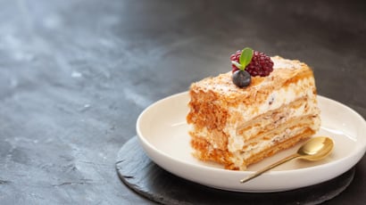 Oubliez les palaces : le meilleur millefeuille de France se cache dans cette discrète boulangerie