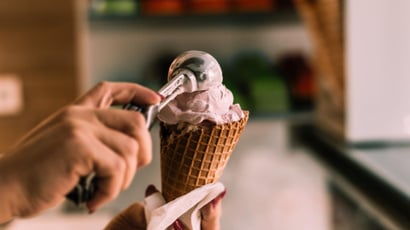 Longévité : pourquoi l'oncologue Ezekiel Emanuel prend l'exemple de sa belle-grand-mère de 101 ans qui « mangeait de la glace tous les jours »