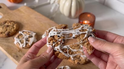 Oubliez les recettes compliquées : l'astuce géniale pour pimper vos cookies pour Halloween avec un simple chamallow