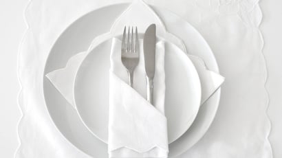 10 idées de pliages de serviettes pour épater la galerie