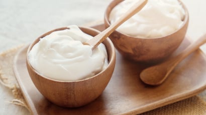 Entre le yaourt grec et le fromage blanc ce laitage est le grand gagnant pour protéger votre cœur