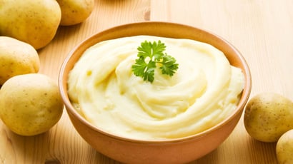 Le secret inattendu de cette grand-mère pour transformer une banale purée en plat plus savoureux encore