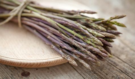 Asperges sauvages, responchons : où les trouver, comment les cueillir et les cuisiner ?