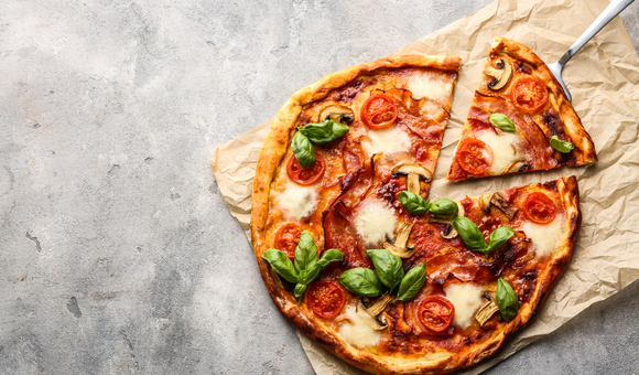 Pour décupler l'arôme du basilic, voici le geste secret du champion du monde de pizza Peppe Cutraro