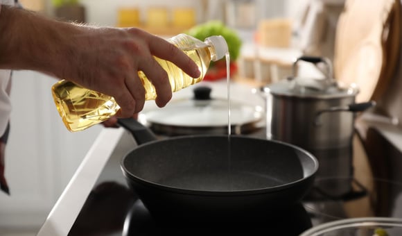 Cuisson à la poêle ou au four : quelle est (vraiment) l'huile la plus saine pour votre santé ?