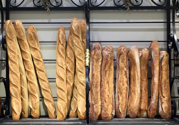 Pourquoi la baguette tradition est-elle plus chère que la baguette standard ?