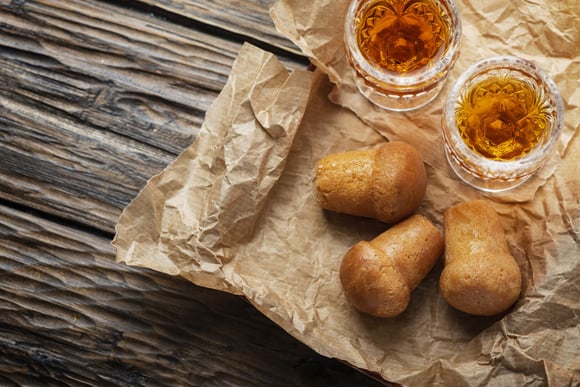 Comment utiliser l'alcool en pâtisserie ? Adobestock