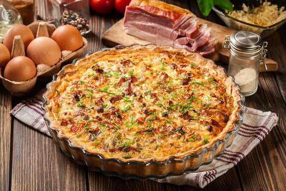 Quiche lorraine : la cheffe triplement étoilée Anne-Sophie Pic partage son ingrédient secret pour sublimer cette recette !