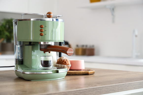 Votre café a mauvais goût ? Ce geste d’entretien de notre machine est trop souvent négligé, il peut tout changer !