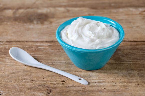 Ce produit laitier est aussi intéressant pour la santé que le Skyr mais coûte 3 fois moins cher !