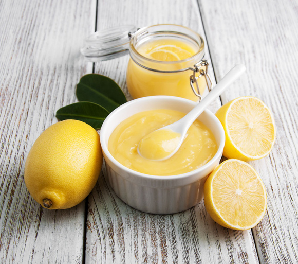 "Vous pouvez aussi l’utiliser sur une multitude de desserts !" : Christophe Michalak partage sa recette de crémeux au citron !