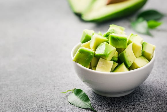 @ Adobe Stock/ Coupez les avocats en morceaux avant de les congeler
