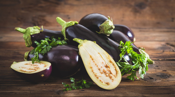 Oubliez le tartare de bœuf : cet été, misez sur le tartare d’aubergines !