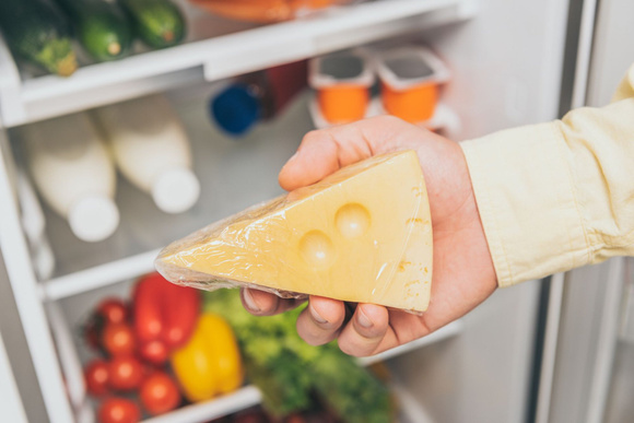 Voici pourquoi vous devriez ranger vos fromages dans le bac à légumes