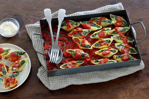 Conchiglioni farcis aux épinards et à la ricotta. Silvia Santucci