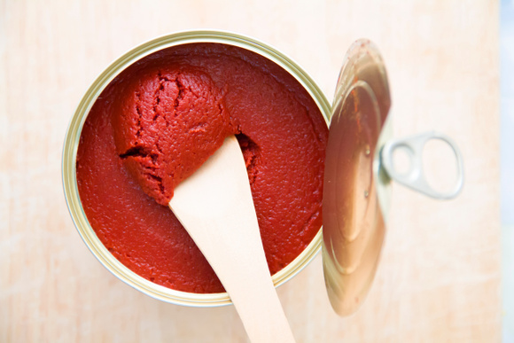 Moutarde, sauce soja, jus de citron : combien de temps peut-on les garder au frigo sans risques ?