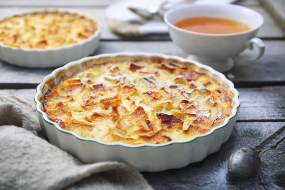 Flognarde : ce dessert rustique façon clafoutis à tester avec des pommes ou des poires