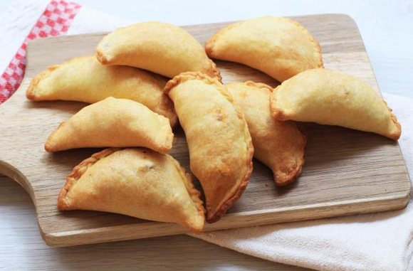 Empanadas au boeuf, olives et tomates séchées. 750g