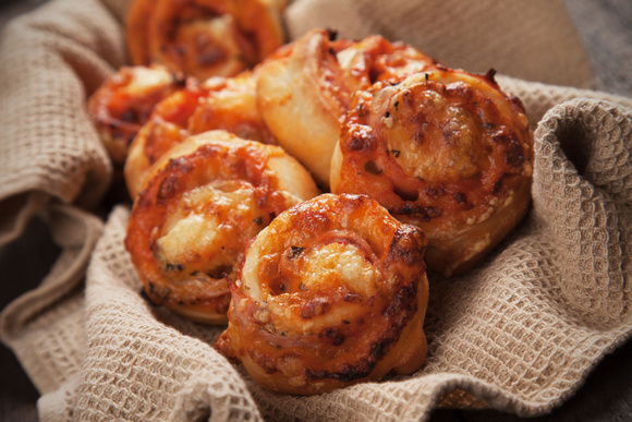 Pizza rolls à la merguez Adobe Stock
 