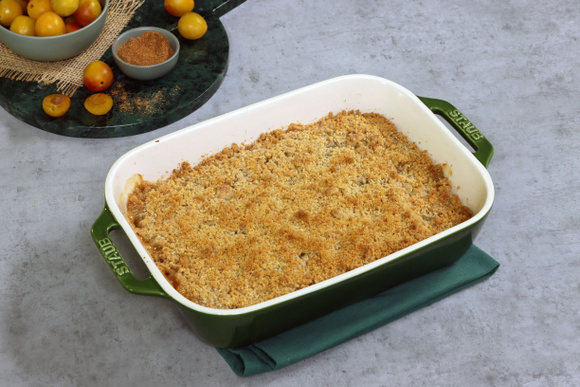 À la fois croustillant et fruité, découvrez notre recette pour réaliser un crumble aux mirabelles
