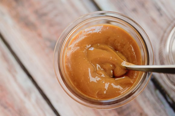 Voici comment faire simplement un dulce de leche délicieux !