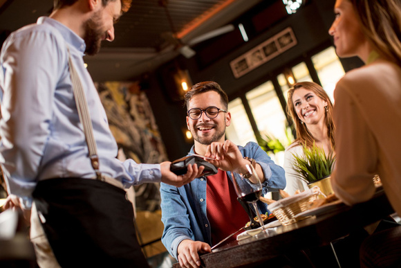 Le bon plan ultime pour manger dans des restos gastronomiques sans vous ruiner