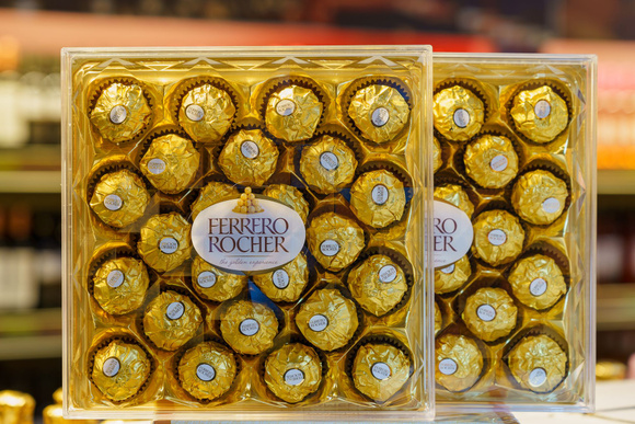 Combien de Ferrero Rochers et Schoko-bons peut-on manger sans abuser ? La réponse du nutritionniste Jean-Michel Cohen