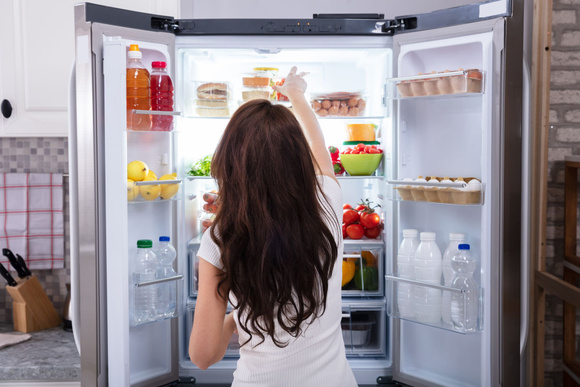 Réfrigérateur : voici les erreurs à ne pas faire pour éviter les intoxications alimentaires !