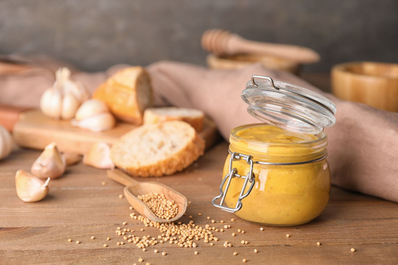 Voici 6 bonnes raisons de manger de la moutarde plus souvent : elle a de nombreux bienfaits !