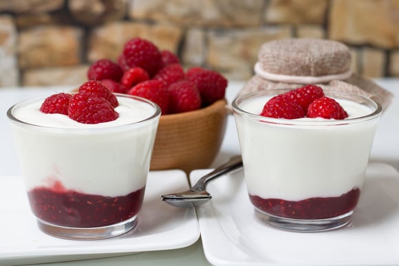 Zoom sur le skyr, ce yaourt épais qui fait l’unanimité