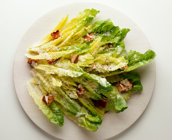 On a tranché : doit-on mettre des anchois dans la salade César ?