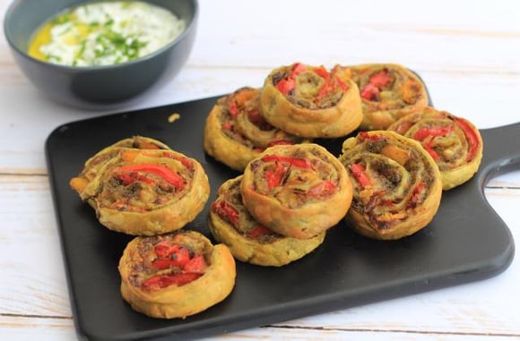 Roulés feuilletés au pesto et aux poivrons - 750g 