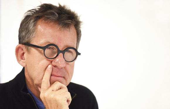 Jamy , ex animateur, de "C’est pas sorcier” dévoile ses conseils pour choisir un bon miel en supermarché !