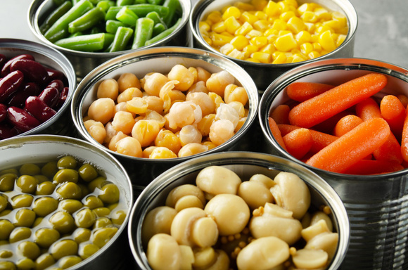 Aliments en conserve : ne les consommez pas si les boîtes présentent ces signes