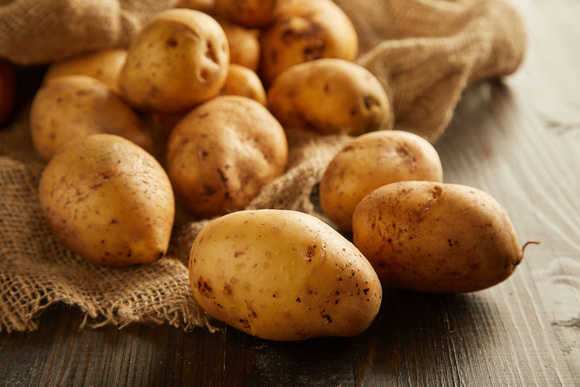 Voici la meilleure façon d’empêcher les pommes de terre de germer, et c’est la science qui le dit