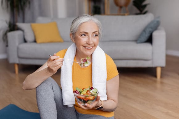Les aliments à privilégier pour vieillir en bonne santé : une nutritionniste fait le point sur une étude récente