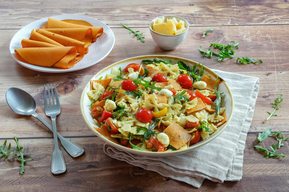 Gourmande et végétarienne, cette recette de salade de pâtes à l’italienne va bluffer toute la famille