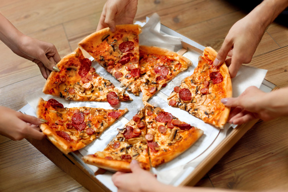 Voilà pourquoi vous devez absolument faire une soirée pizza par semaine