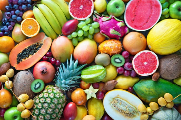 Ce fruit peu connu contient 10 fois plus de fibres qu'un kiwi, 7 fois plus de vitamine C qu'une orange et 2 fois plus de calcium que le lait !