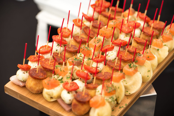 Nos meilleures recettes de pics apéritifs. Adobestock