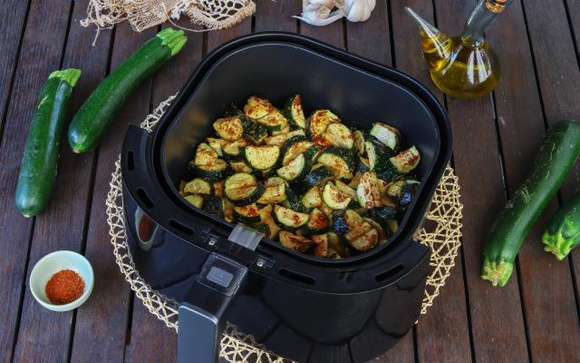 “Excellent” : voici notre recette notée 5/5 pour faire de délicieuses courgettes au Air Fryer !