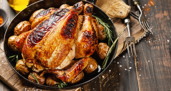 L'incontournable du dimanche : des experts en rôtisserie nous livrent leurs conseils pour obtenir un poulet rôti parfait à la maison !