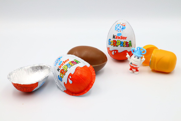 Risque de salmonella dans certains produits Kinder. Adobestock