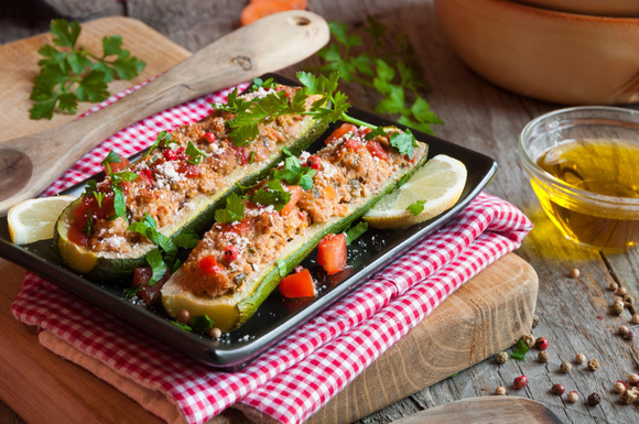 Courgettes farcies : la version végétarienne aux lentilles et feta qu’on va refaire tout l’été !