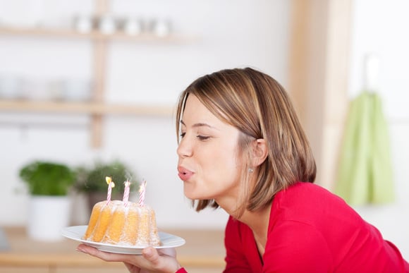 Gâteau, boisson : ces enseignes alimentaires qui vous offrent un cadeau pour votre anniversaire !