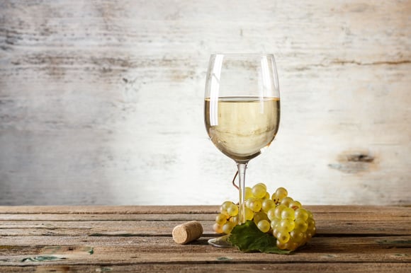 Vin blanc Adobe Stock