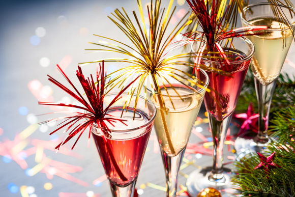 Quelle boisson servir au Nouvel An ? Entre soupe de champagne et cocktails sans alcool... Vous avez le choix !