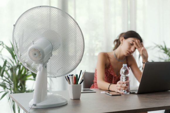 “Voici 3 erreurs à ne pas commettre quand il fait très chaud” : un médecin partage ses conseils pour affronter les fortes chaleurs
